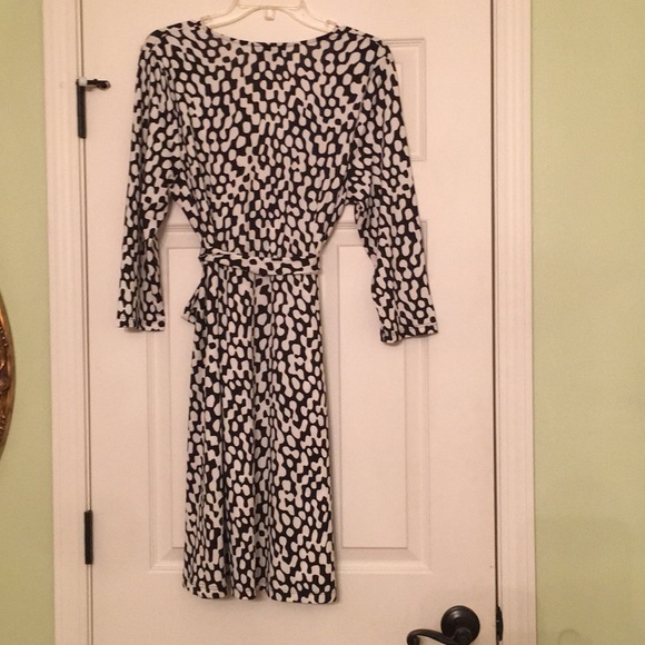 Dress - Picture 5 of 5